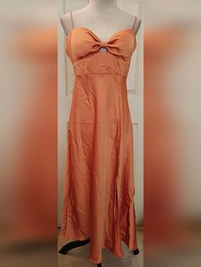 NWT Here Comes The Sun Missoula Satin Dress w Keyhole, Twist Bodice & Front Slit